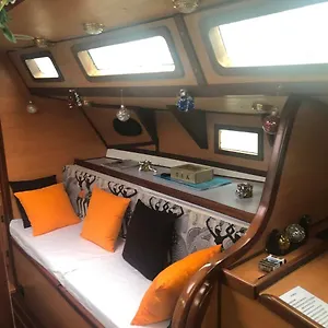  Bateau-hôtel Cassiopee